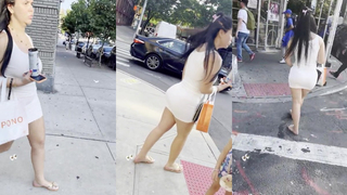 Adoro quando consigo ver as tatuagens na bunda deles????