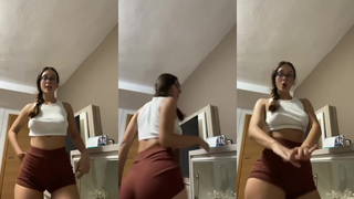 Bella Findom