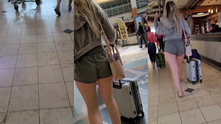 Caralho este shortinho da certinho pra enfiar ate as bolas