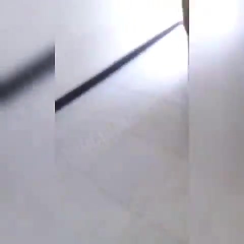 O filho e pai flagrou a mãe casada fazendo sexo com outro homem
