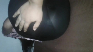 Corno exibindo o rabão da esposa