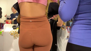 Ninfetinha da bundinha gostosa
