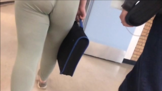 Nossa, que bunda solta e balançante!