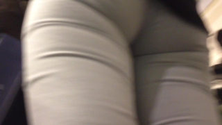 Calça Atolada no rabo da casada (2)