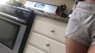 Tia Gostossa de shortinhos atolado