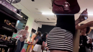 Esse shortinhos é so colocar de ladinho