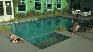 Moranguinho e Petala aproveitam a tarde tranquila na piscina ????????_???? - A Fazenda 15