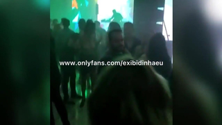 Exibidinhaeu 44