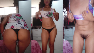 Flaquita bonita con coño afeitado
