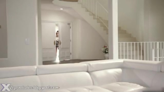 Coroa fodendo a amiga da filha escondido em sexo legendado